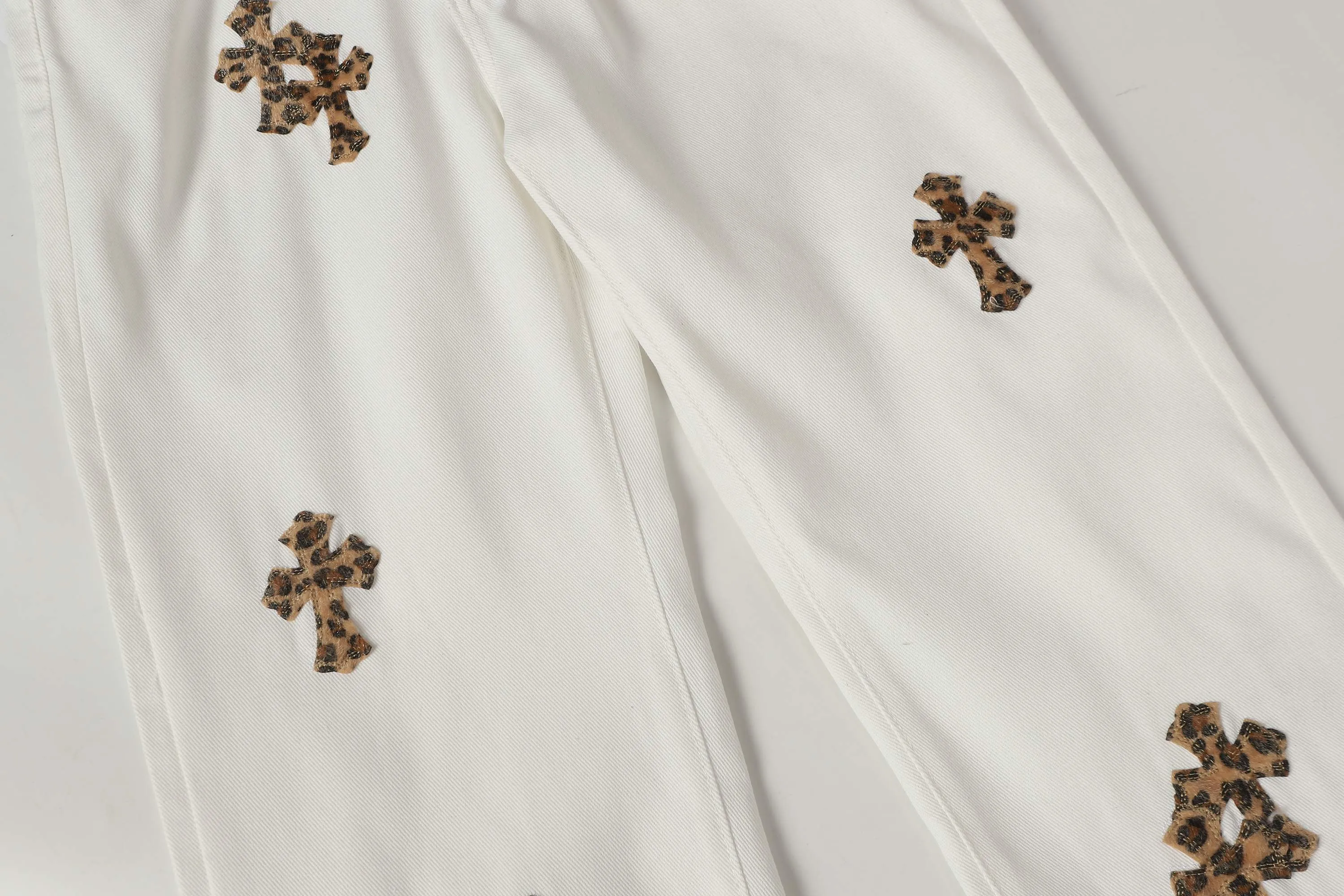 P270 Chrome Hearts/Chrome Hearts 25ss Classic White Cow Series Colored Leather Cross Washed Color Cloth Uniform Denim Trousers for Men and Women Color: Picture Color Code Number: 28-36